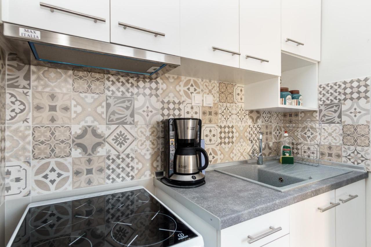 C.4 Red Rose #Colony_Central_Apartment Salonicco Esterno foto